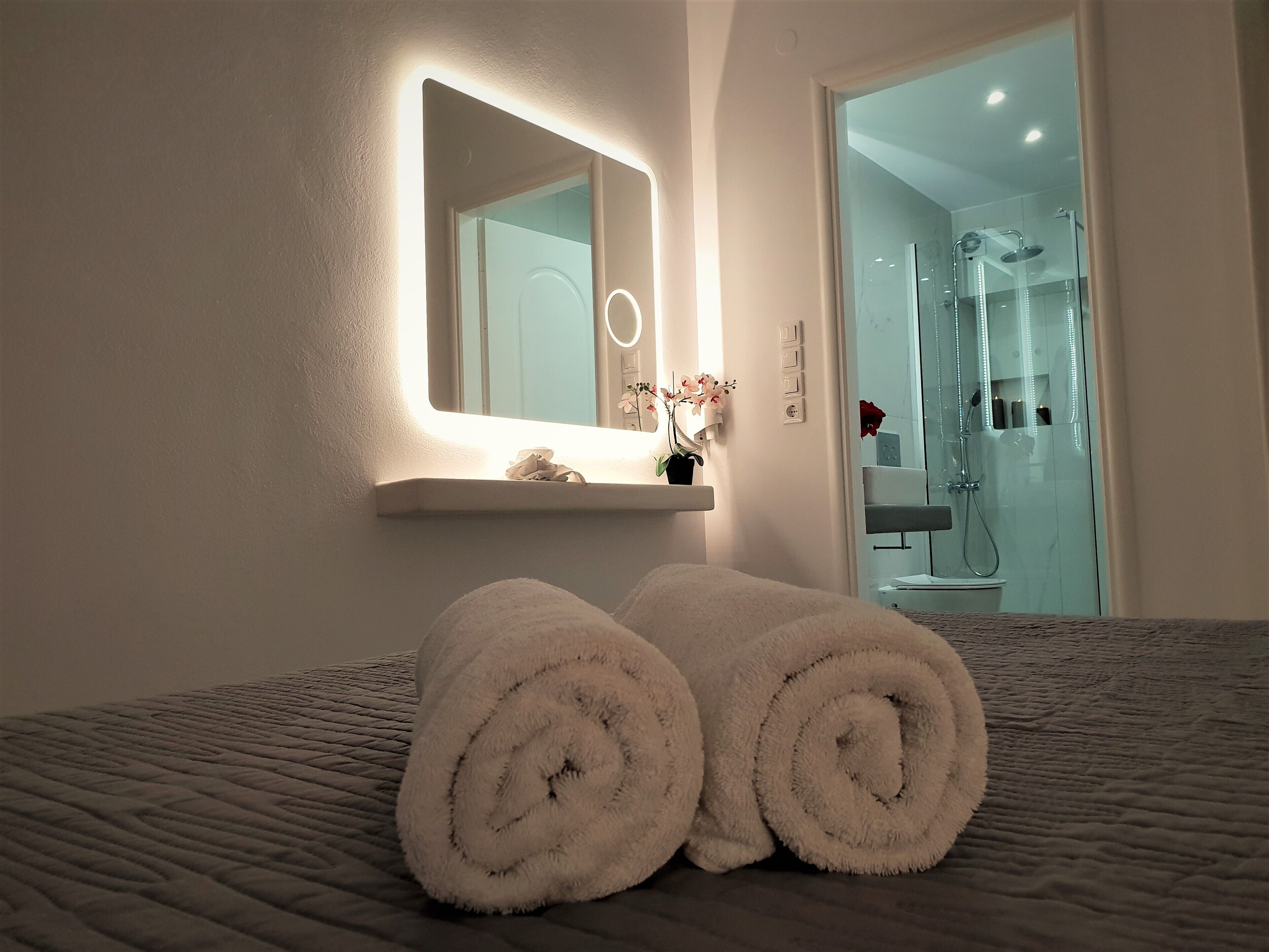 Superior Double Room | Desk, laptop workspace, soundproofing, iron/ironing board