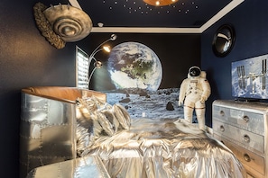 Children’s theme room