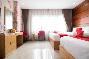 Family Room - RedDoorz Plus near Tan Son Nhat Airport 2 (Ho Chi Minh City)