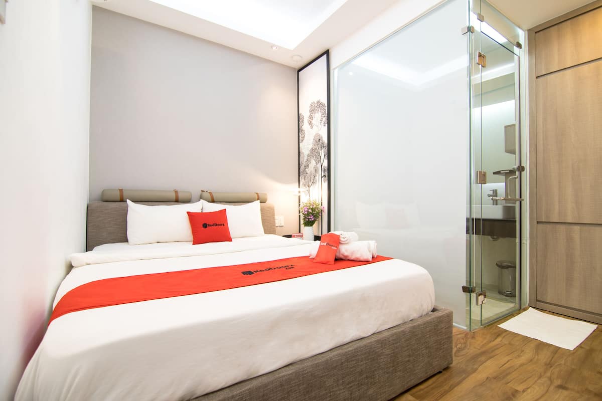 Double Room | Desk, soundproofing, free WiFi, bed sheets