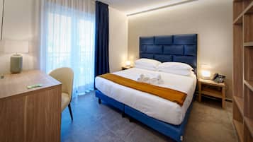 1 bedroom, in-room safe, desk, blackout drapes