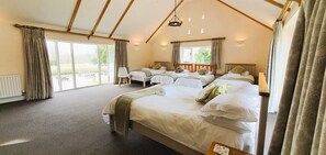 Egyptian cotton sheets, premium bedding, memory-foam beds - The Victorian Barn self catering holidays with pool & hot tubs (Blandford Forum)