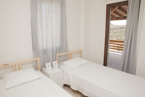 Family Villa, 3 Bedrooms, Non Smoking | 3 bedrooms, desk, iron/ironing board, free WiFi - Villa Kanyon (Bodrum)