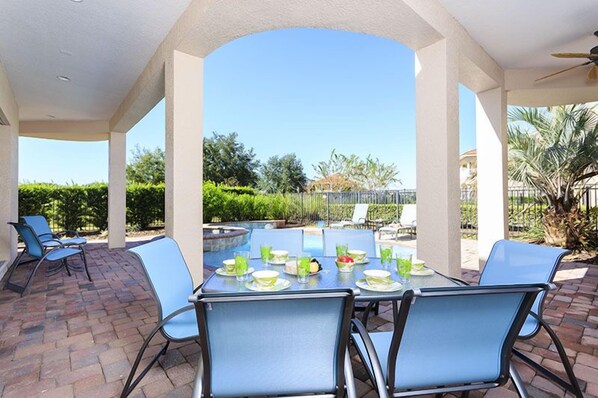 Outdoor dining
