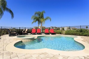 Familienvilla, Whirlpool, zum Garten hin | Außenpool
