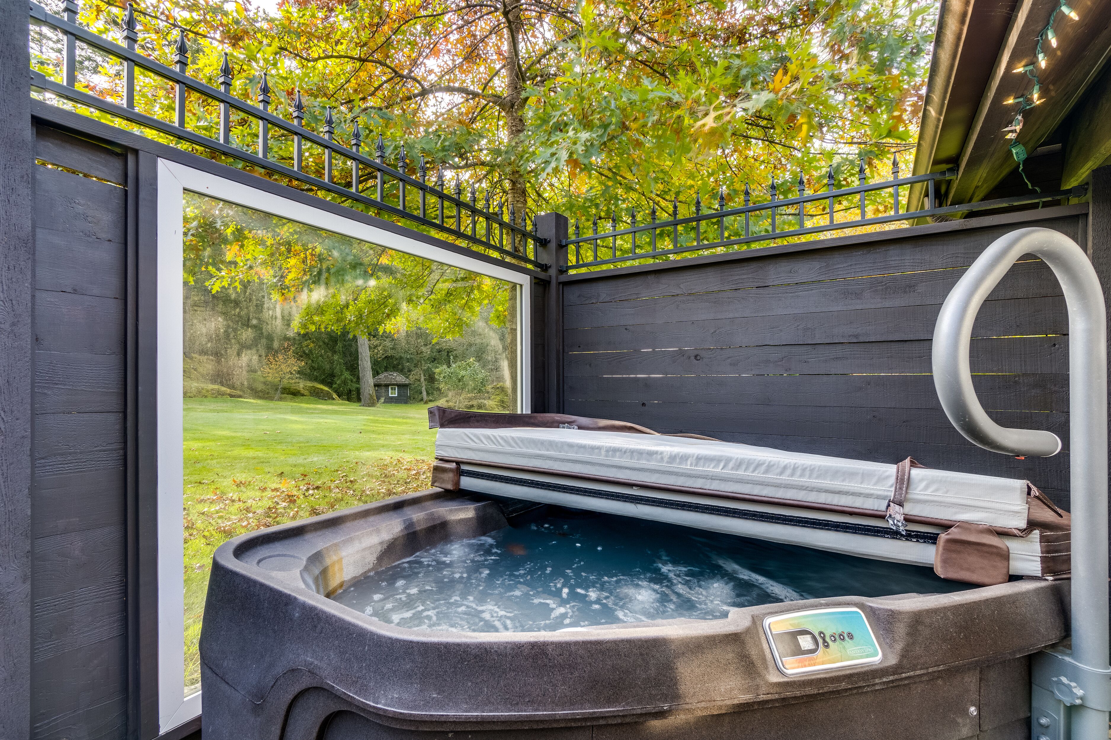 GARDEN COTTAGE- HOT TUB | Terrace/patio