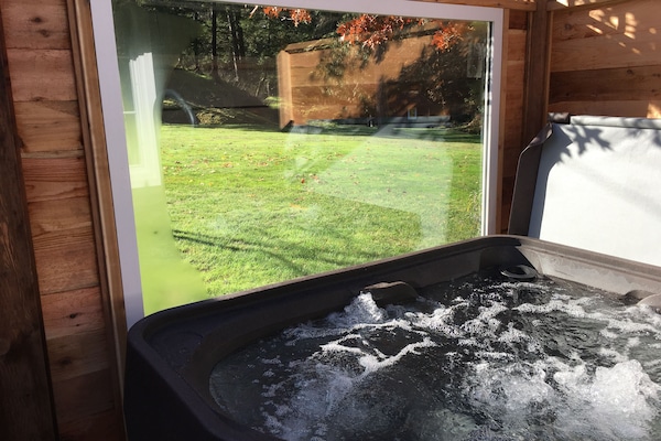 GARDEN COTTAGE- HOT TUB | Terrazza/patio