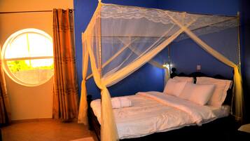The rounded guest house and Safari | 1 bedroom, Select Comfort beds, individually decorated