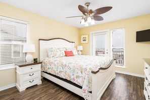 4 bedrooms, iron/ironing board, free WiFi, bed sheets - Gulf Front Beach House in Fort Morgan | Spacious Deck | Sleeps 10 (Gulf Shores)
