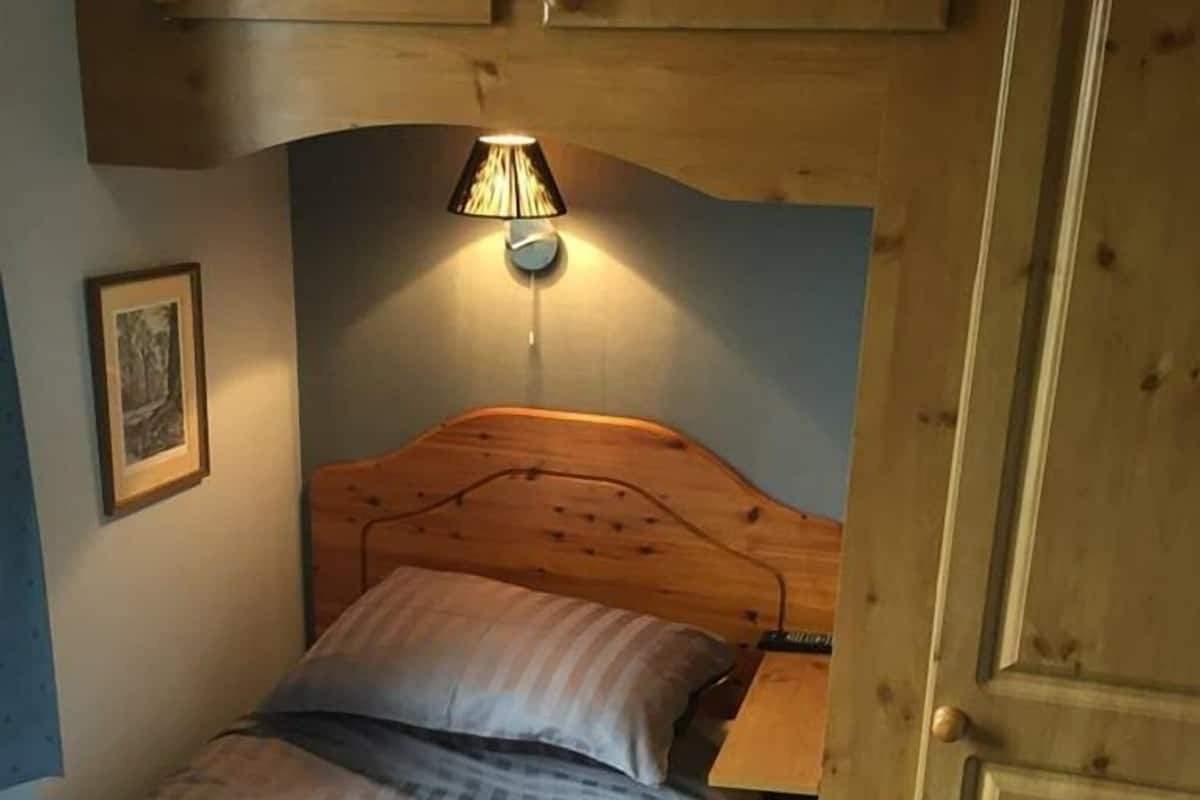 Eenpersoonskamer | Verduisterende gordijnen, gratis wifi, beddengoed