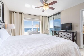 3 makuuhuonetta, silitysrauta/-lauta, ilmainen Wi-Fi, vuodevaatteet