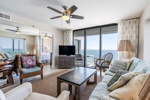 TV, table tennis - Summerchase 1108- Your Coastal Escape Awaits! Dive in and Relax! (Orange Beach)