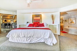 5 bedrooms, iron/ironing board, Internet, bed sheets