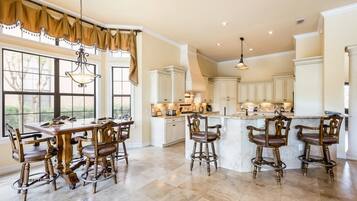 Breakfast area