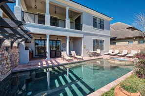 8 outdoor pools, pool umbrellas, pool loungers