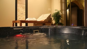 Indoor spa tub