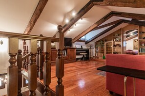 Interior - VIVALDI APARTMENT ON TWO LEVELS WITH ATTIC (Venezia)