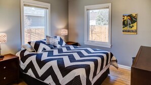 Room - Bozeman - Cozy Bozeman Cottage (Bozeman)
