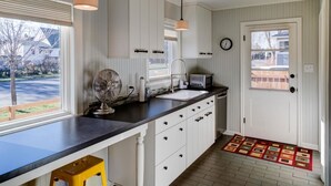 Private kitchen - Bozeman - Cozy Bozeman Cottage (Bozeman)