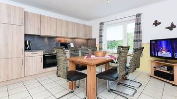 Réfrigérateur, micro-ondes, four, lave-vaisselle