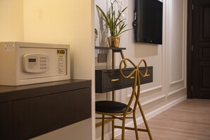 Deluxe-rum - 2 queensize-sängar - utsikt mot staden | Tryggt