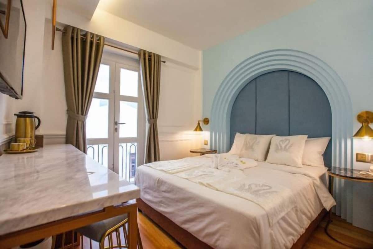 In-room safe, desk, blackout curtains, soundproofing