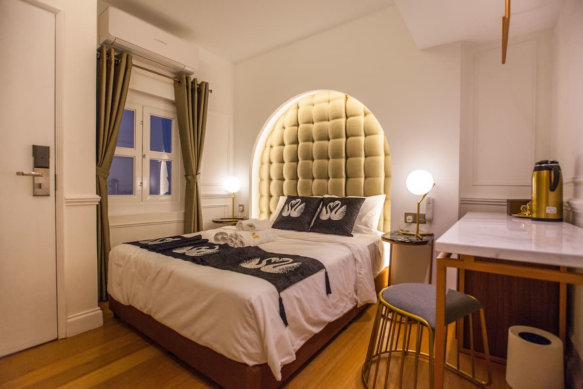 In-room safe, desk, blackout curtains, soundproofing