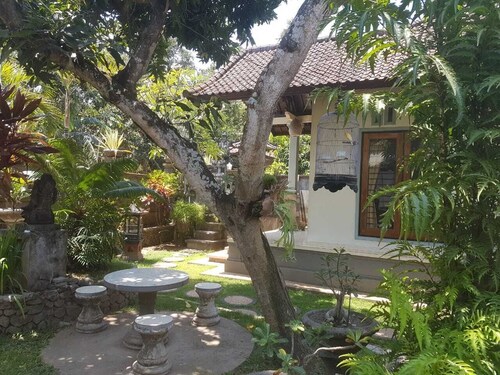 A Newly 1-Bedroom House with Open Kitchen Overlooking to Garden