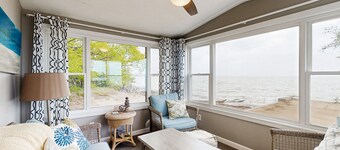 新しいリスト! シャンプレーン湖のビーチに面したファミリー��け住宅、景色&WiFi