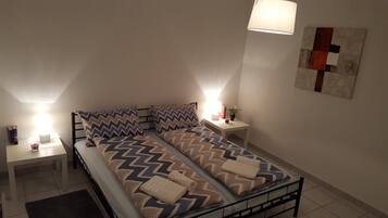 Economy Room, Shared Bathroom | Blackout drapes, free WiFi, bed sheets