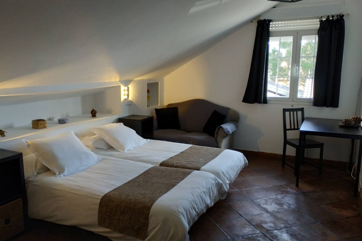 Superior Double Room, 2 Single Beds