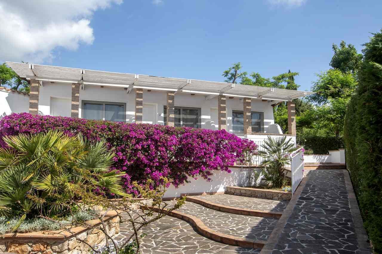 Bungalow superior (4 Pax) | 1 habitación, caja de seguridad en la habitación y escritorio 