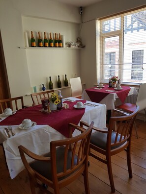 Daily English breakfast for a fee - Hotel Hudson (Torquay)