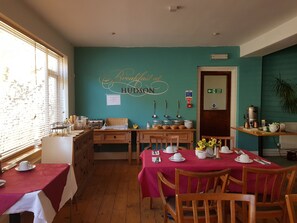 Déjeuner anglais (7.5 GBP par personne)