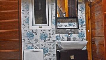 Blackout curtains, soundproofing, iron/ironing board, free WiFi