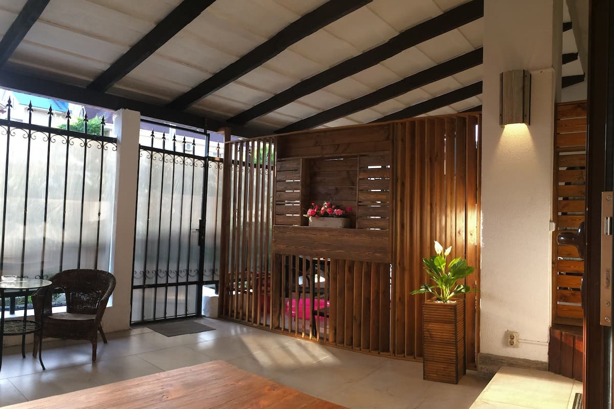 Apartment, Terrasse (  #1) | Schreibtisch, Bügeleisen/Bügelbrett, kostenloses WLAN, Rollstuhlgeeignet