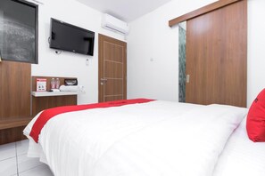 Escrivaninha, Wi-Fi de cortesia, roupa de cama