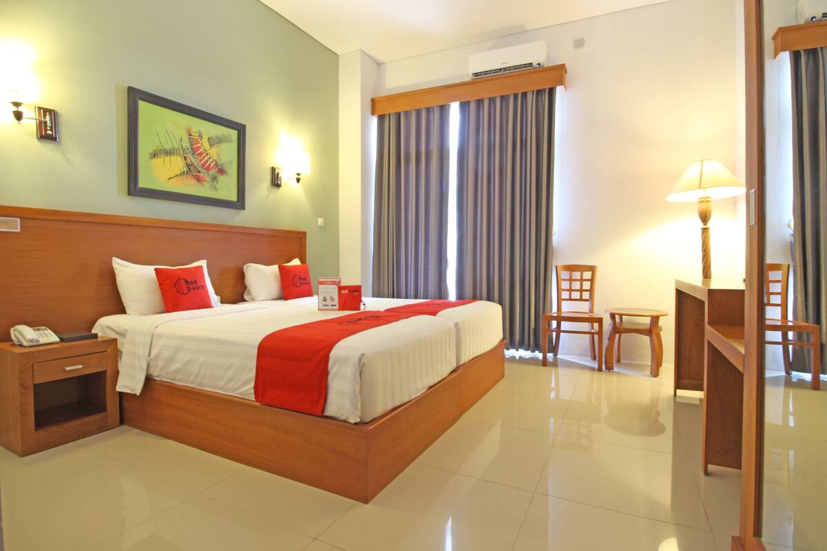 Deluxe Twin Room | Desk, free WiFi, bed sheets