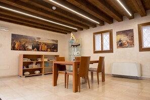 Interior - Domus Clugiae (Chioggia)