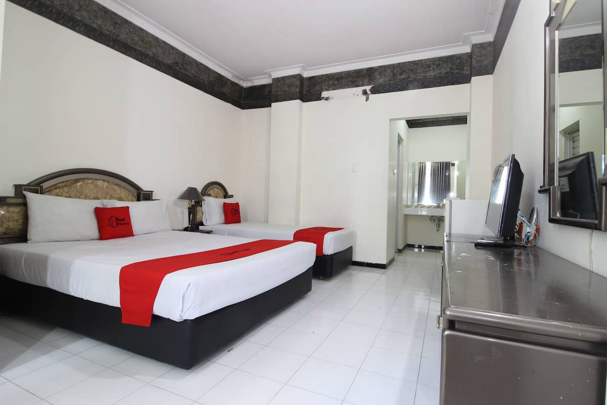 Chambre Familiale | 1 chambre, bureau, Wi-Fi gratuit, draps fournis