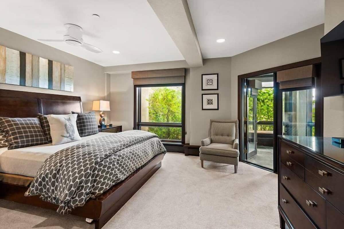 Condo, 3 Bedrooms, Non Smoking | Individually decorated, individually furnished, desk, iron/ironing board