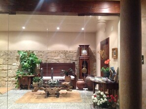 Ferienhaus, 6 Schlafzimmer | Wohnbereich | Fernseher