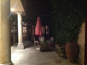 Ferienhaus, 6 Schlafzimmer | Terrasse/Patio