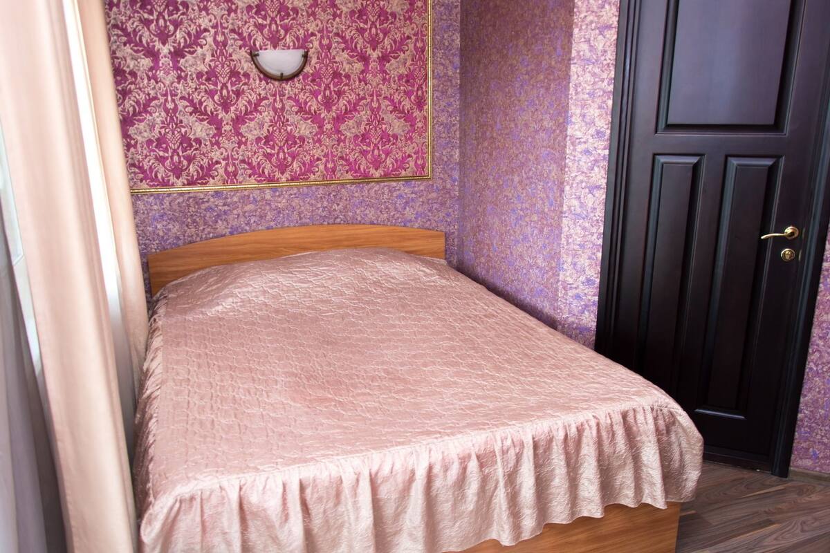 Standard Double Room | Hypo-allergenic bedding available, minibar, in-room safe