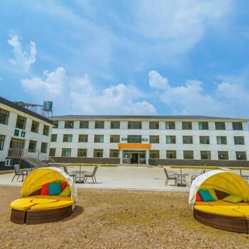 Yijie Holiday Chain Hotel