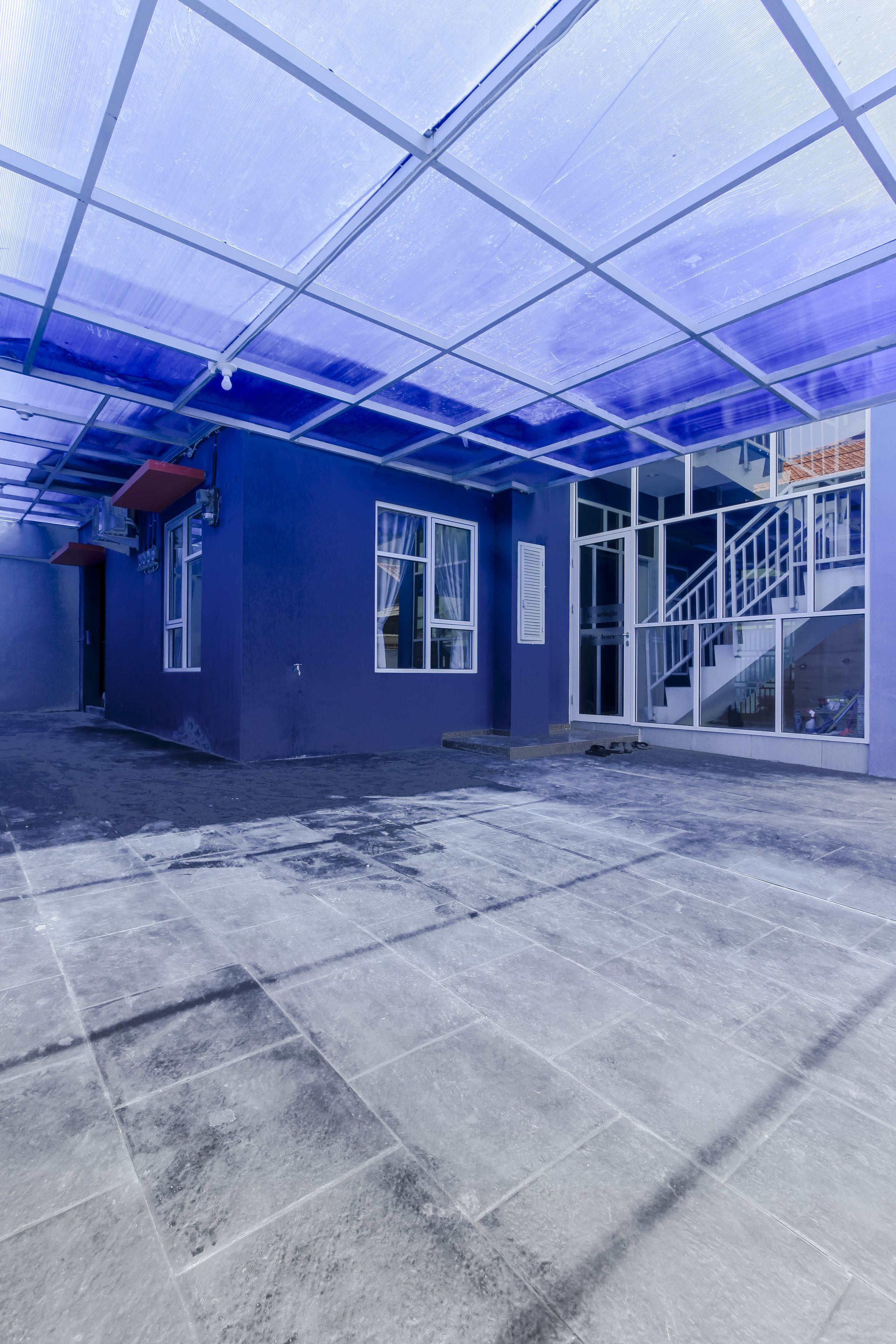 Foto - RedDoorz Syariah near Metropolitan Mall Bekasi