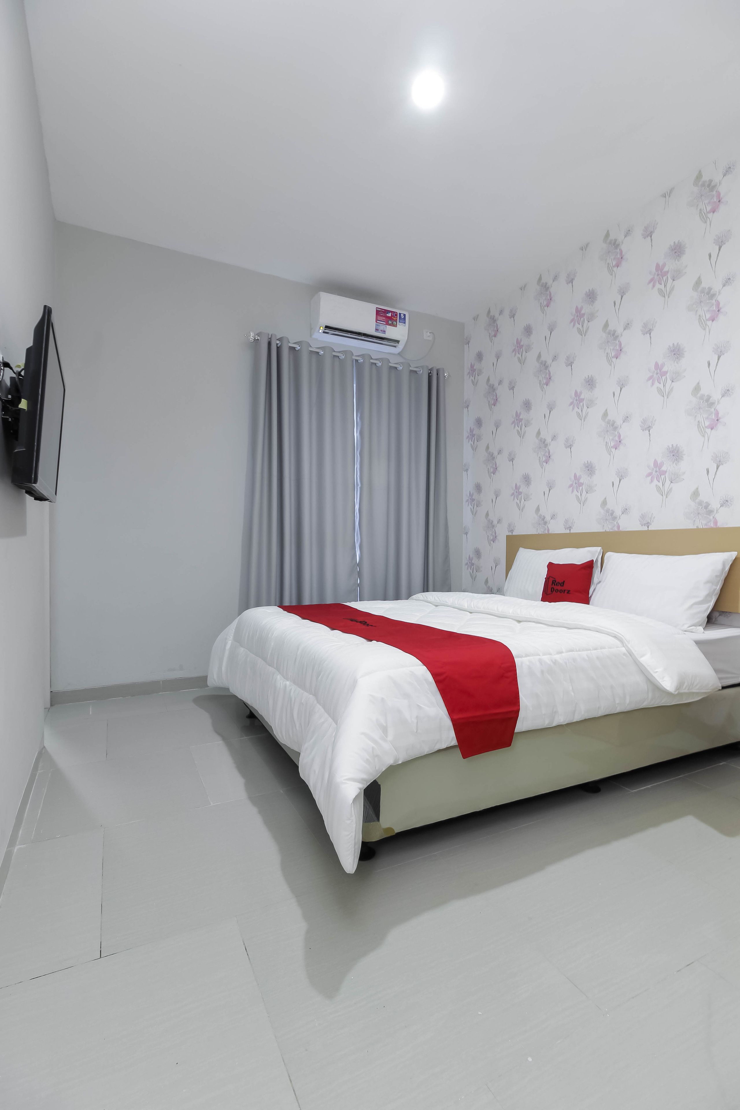 Foto - RedDoorz Syariah near Metropolitan Mall Bekasi