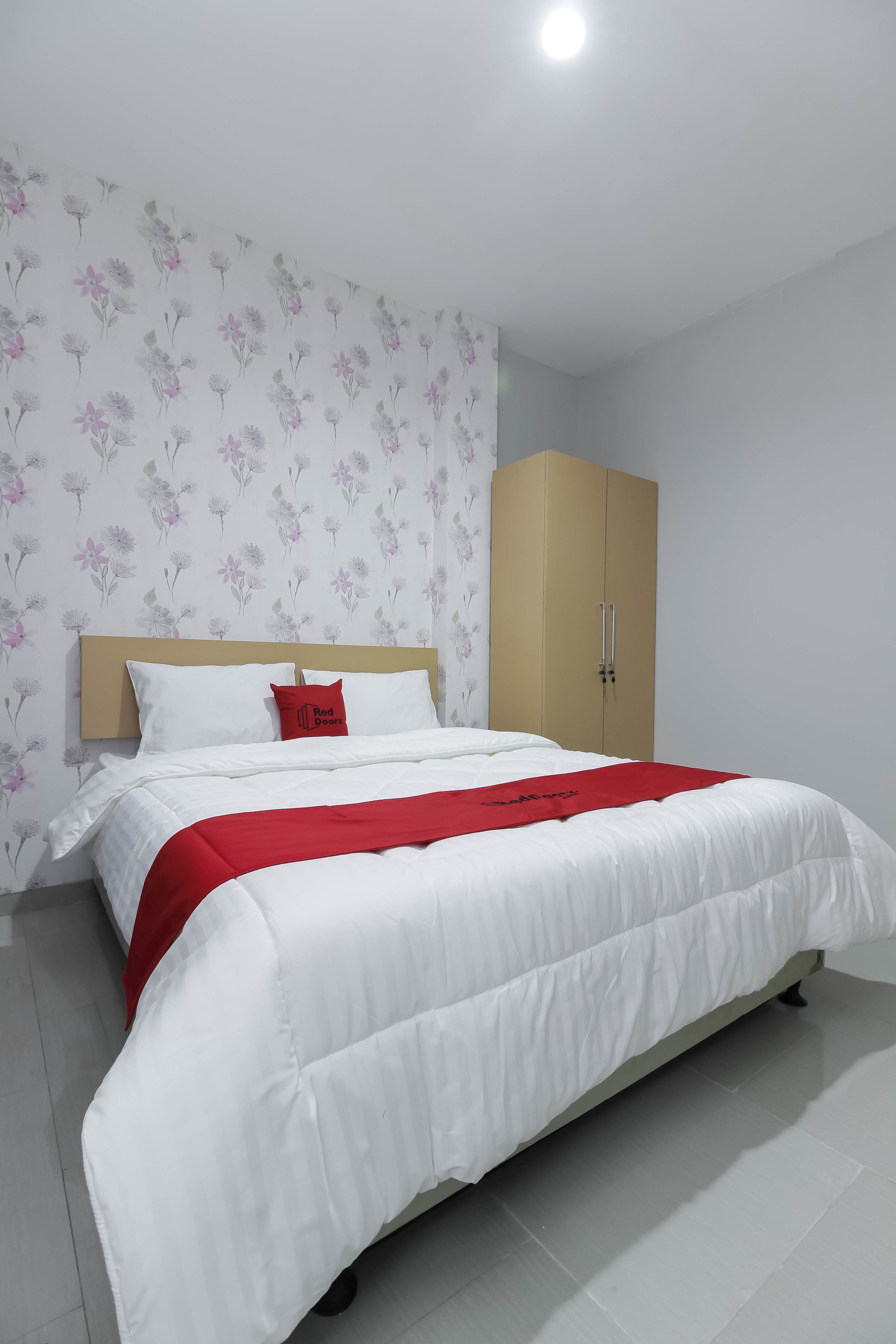 Foto - RedDoorz Syariah near Metropolitan Mall Bekasi