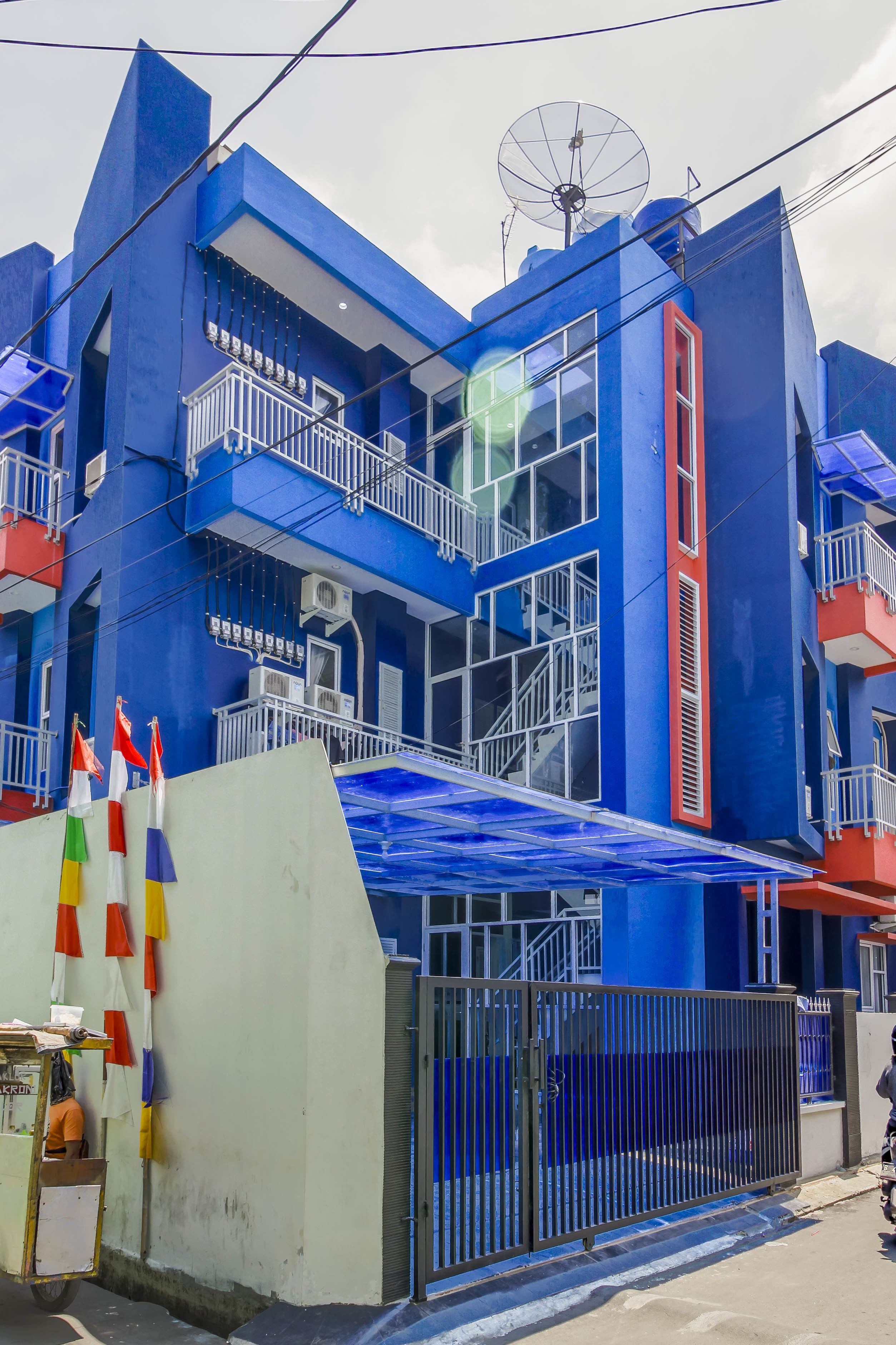 Foto - RedDoorz Syariah near Metropolitan Mall Bekasi