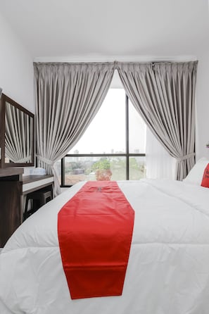 Desk, free WiFi, bed sheets